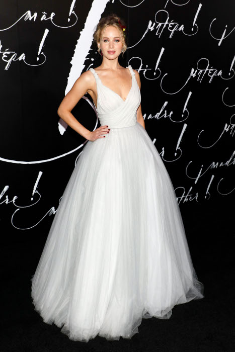 Spotted: Jennifer Lawrence Mengenakan Dior