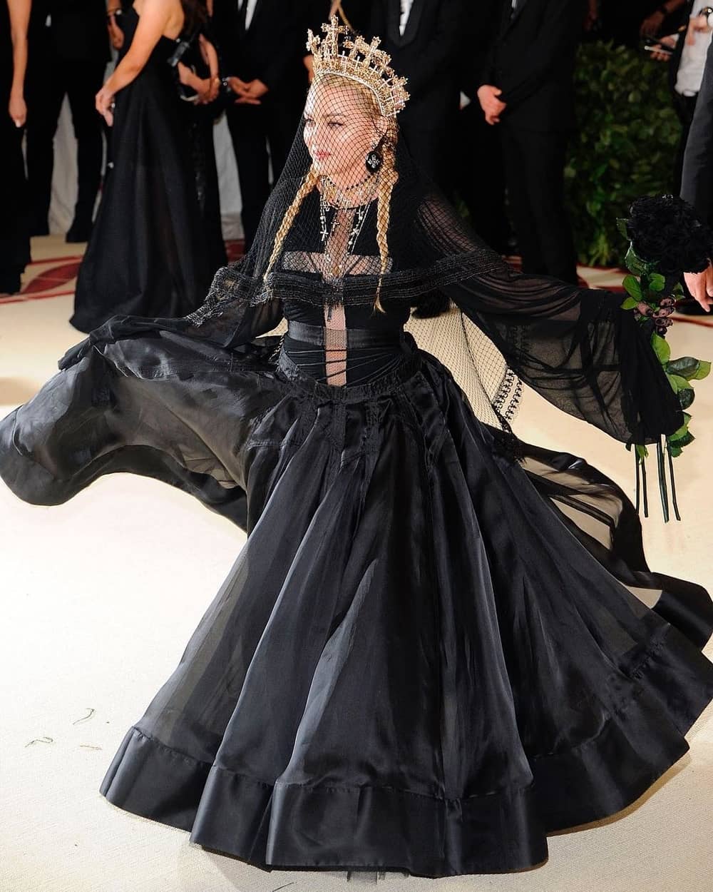 Spotted: Madonna Mengenakan Aksesori Rinaldy A. Yunardi