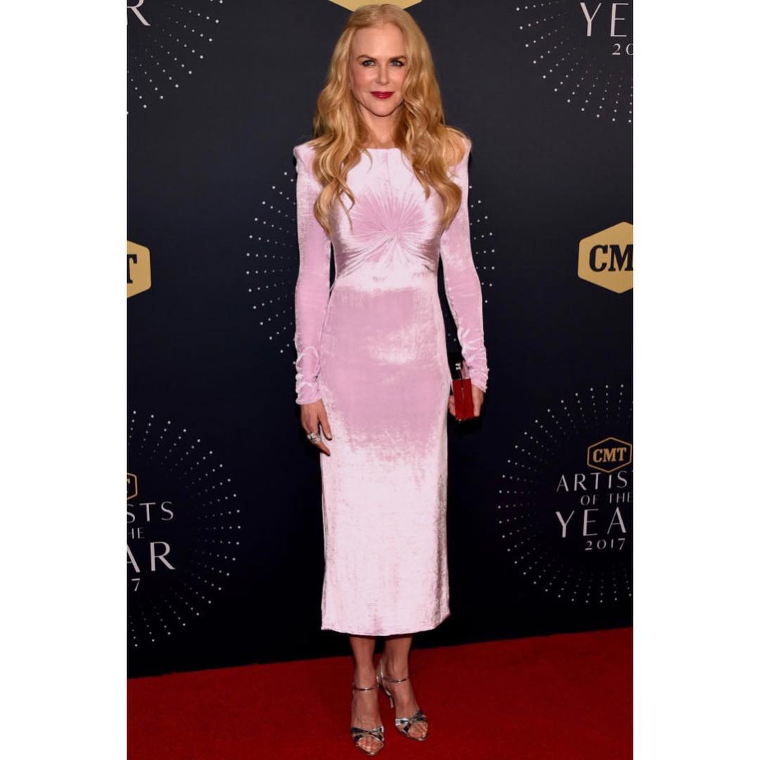 Spotted: Nicole Kidman Mengenakan Versace