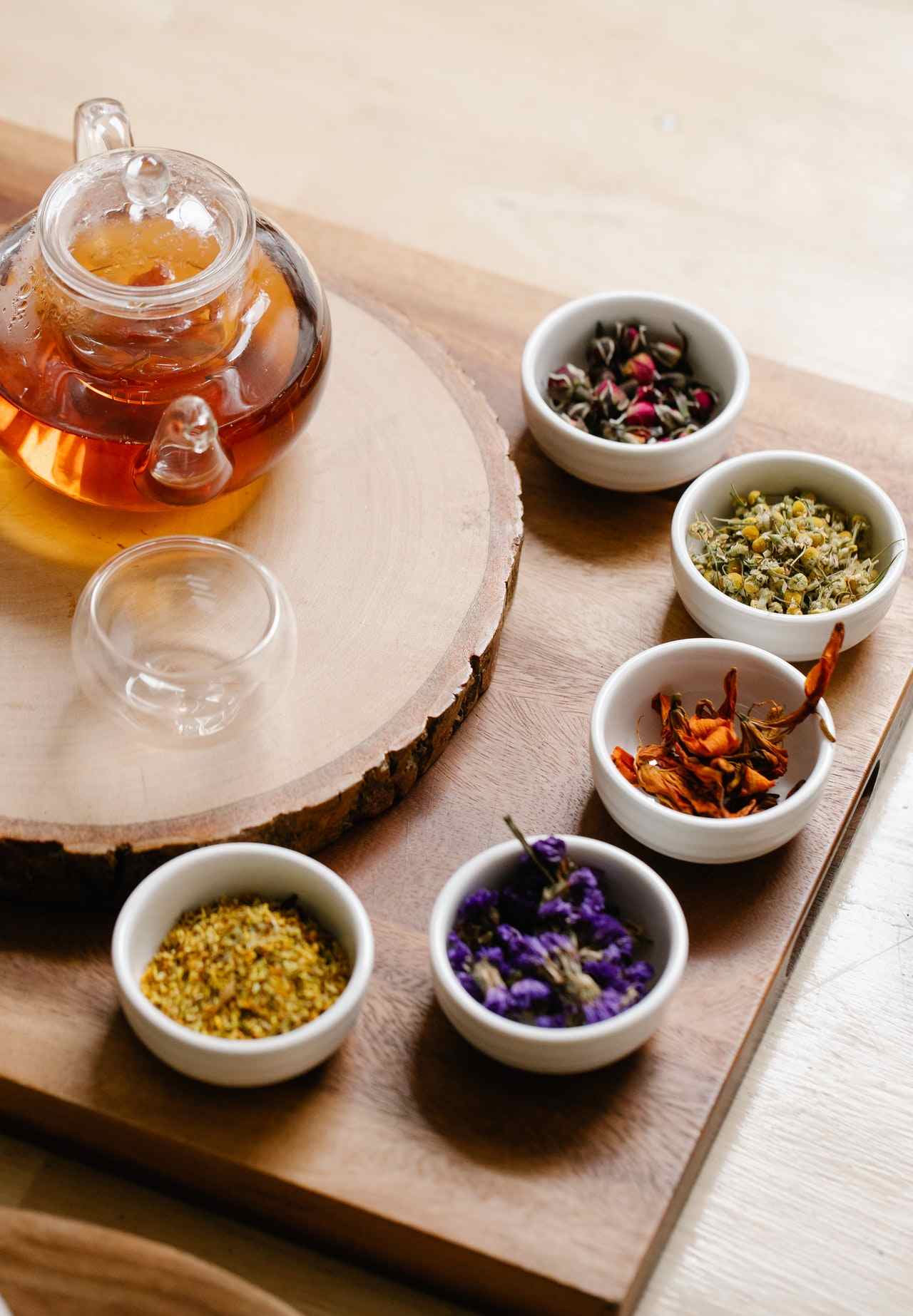 8 Jenis Teh Herbal Ini Bisa Tenangkan Kamu Dari Rasa Cemas