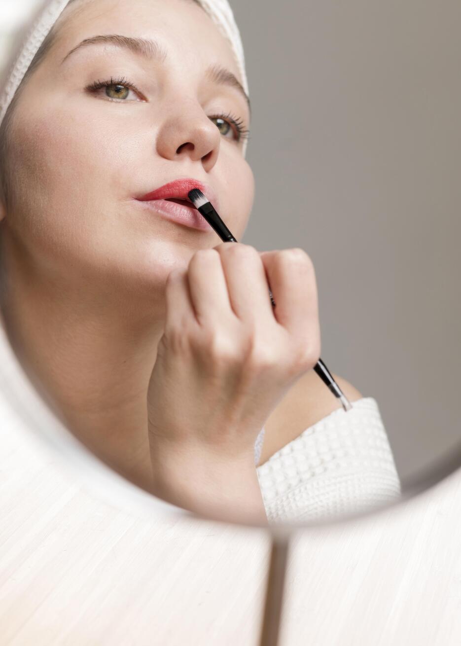Bibir Semakin Cantik Dengan 5 Rekomendasi Lip Liner Ini