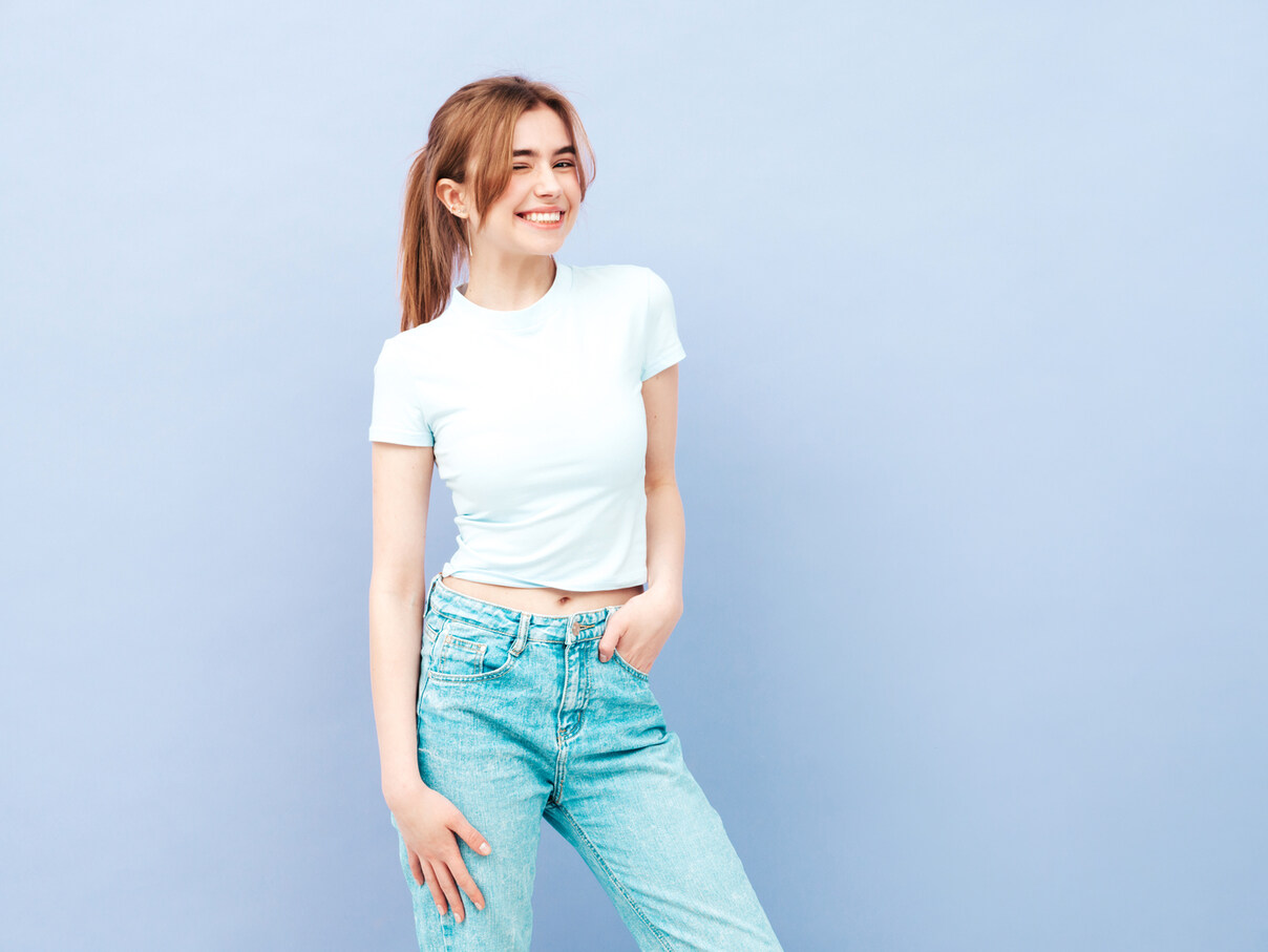 4 Acara Ini Cocok dengan Jeans dan Kaos Putih, Easy to Go!