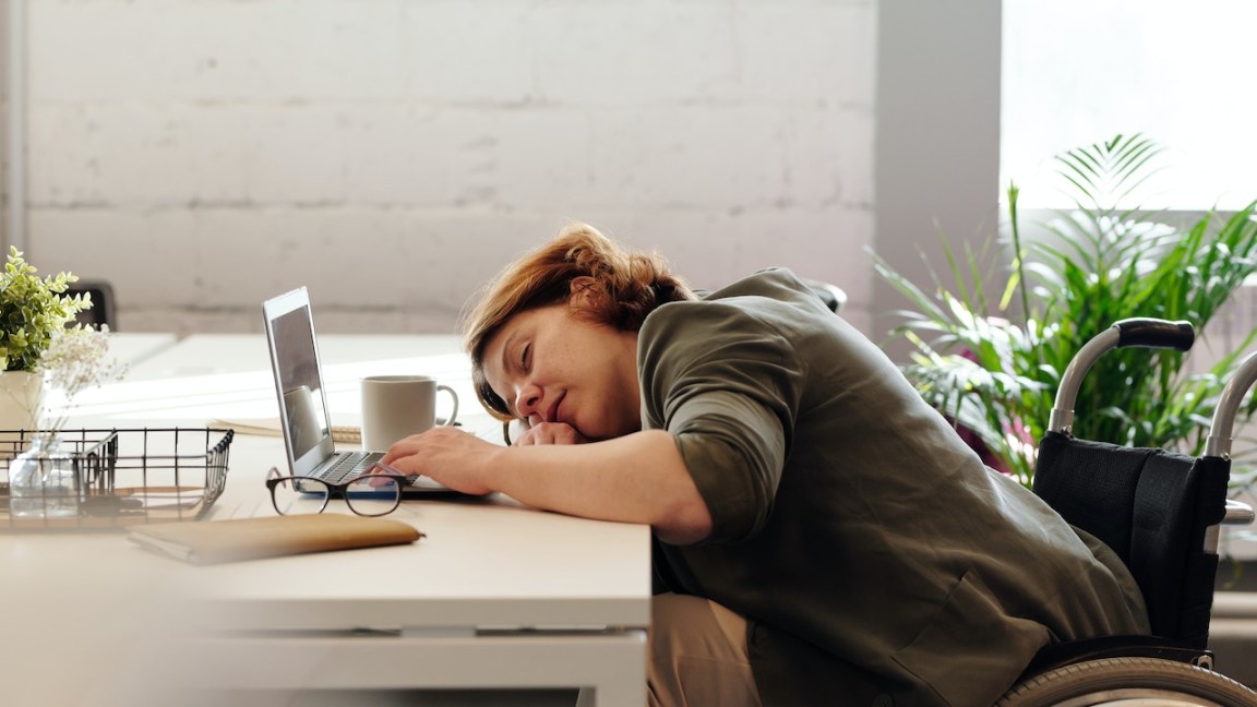 Coba 7 Cara Ini Untuk Mengatasi Ngantuk di Kantor