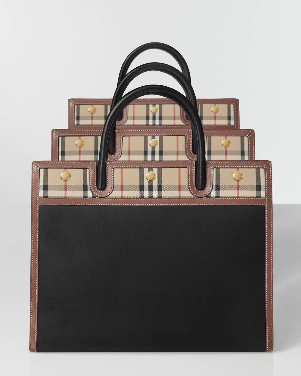 Wajib Punya: Tas 'The Title' Burberry