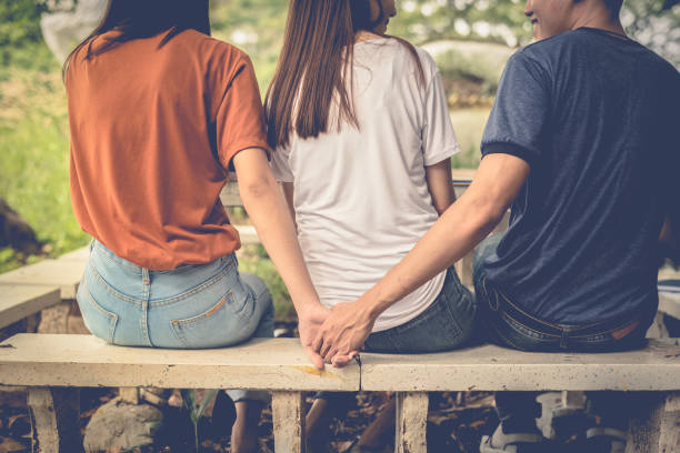 4 Zodiak Yang Paling Gampang Selingkuh, Dia Salah Satunya?
