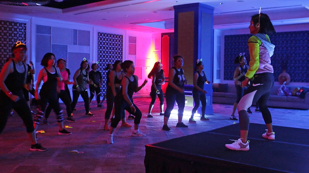 Zumba dalam Gelap Rayakan 'World Wellness Weekend'