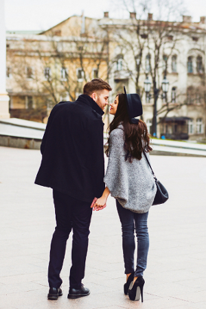 4 Trik Agar Tetap Romantis Setelah Menikah