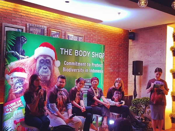 Nadine Chandrawinata dan The Body Shop Selamatkan Hutan