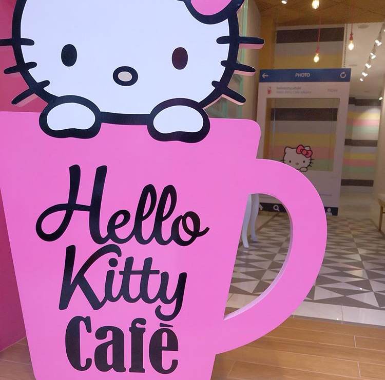 Kafe Lucu untuk Penggemar Hello Kitty