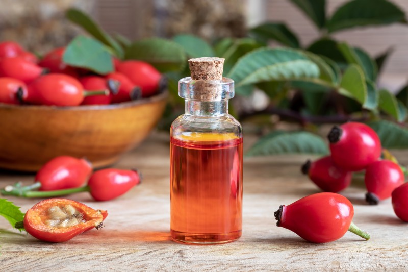 Kenali 4 Manfaat Rosehip Oil Untuk Kulit Wajah