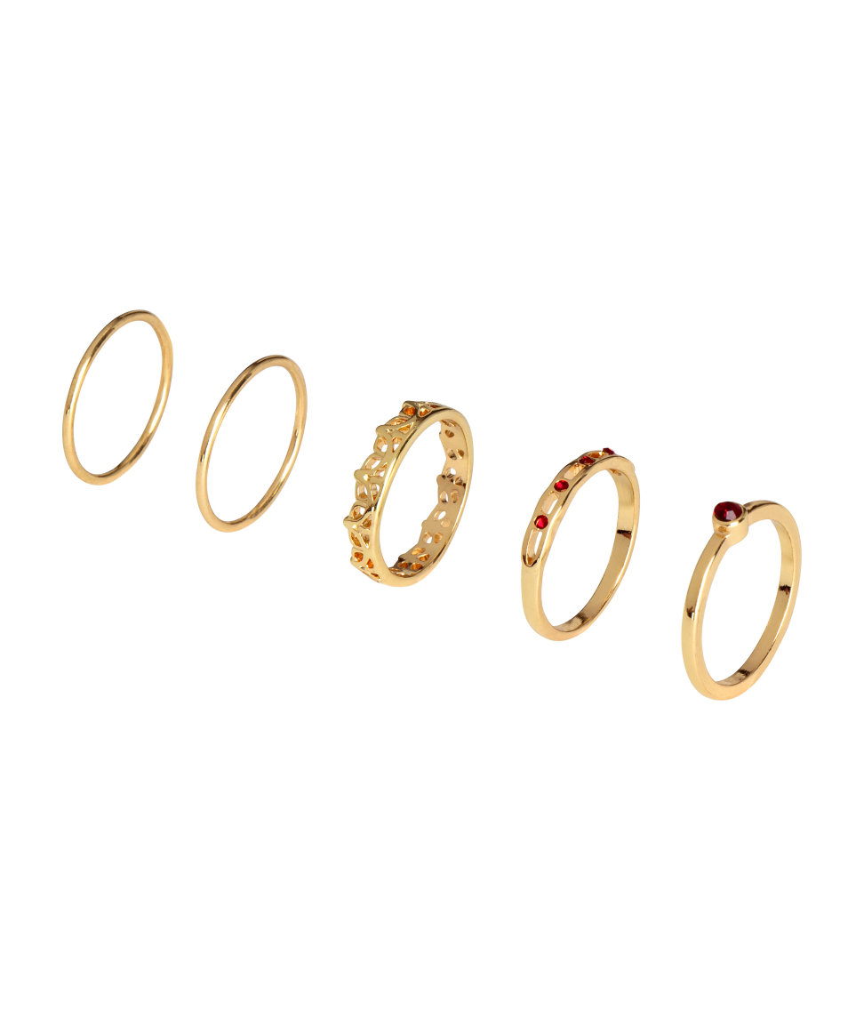 5 Stack Rings Trendi Jadi Aksesori Wajib Minggu Ini