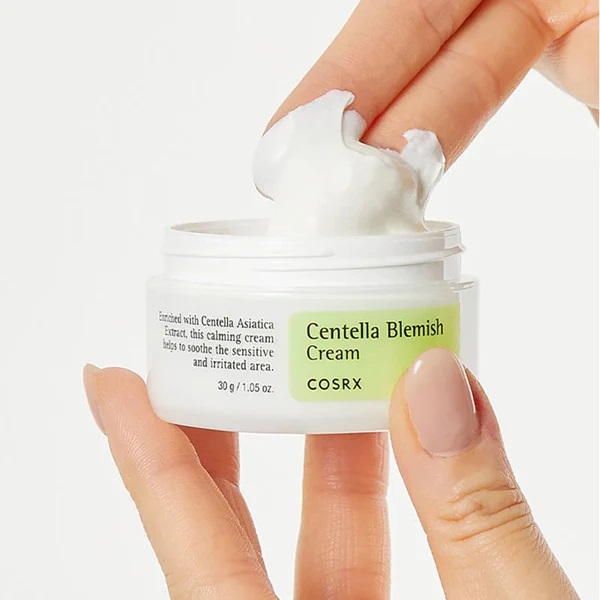 Hilangkan Bekas Jerawat dengan Produk Centella Asiatica Ini!