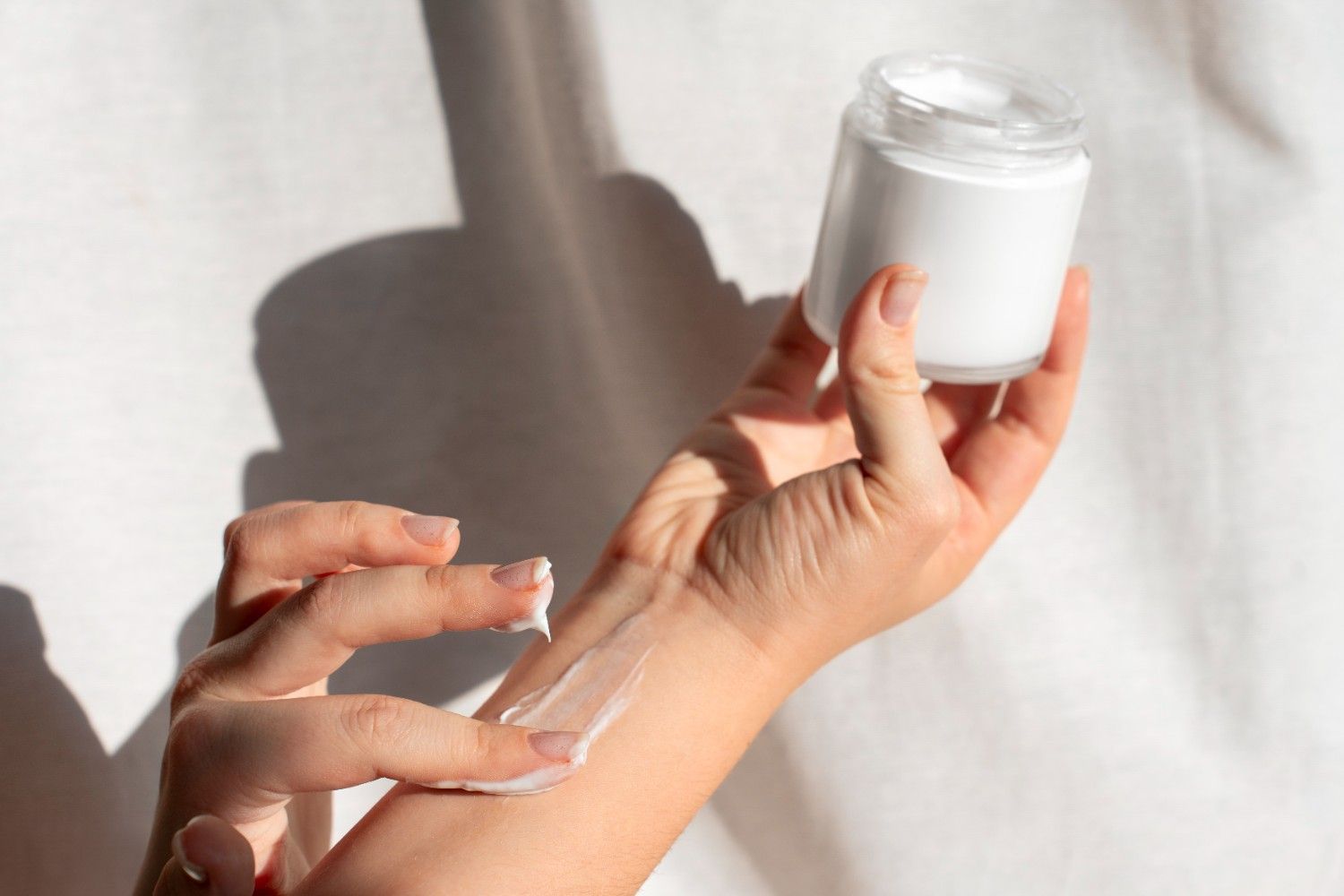3 Pilihan Body Moisturizer untuk Kulit Cerah Merata