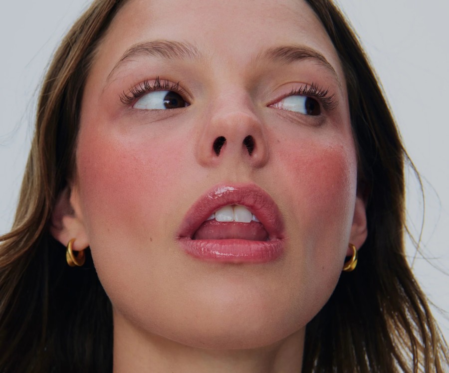 Dapatkan Glossy Lip Idaman dengan 8 Produk Ini!