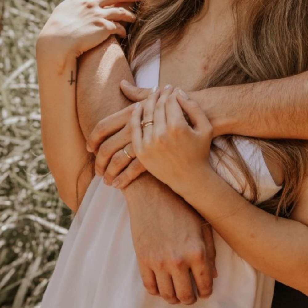 Apa Arti Love Language Physical Touch? Ini 5 Maknanya