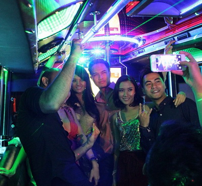 Berpesta di Jakarta Party Bus