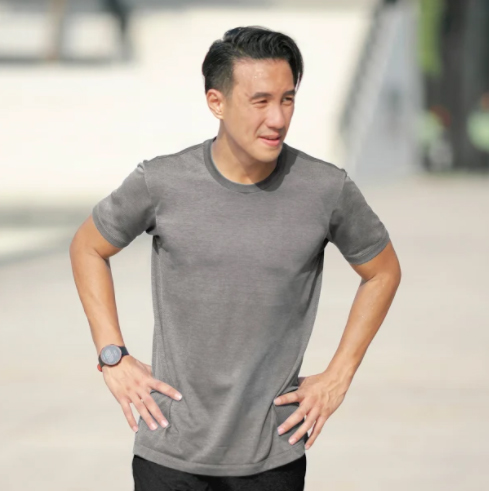 Daniel Mananta Selesaikan Full Marathon Bersama UNIQLO