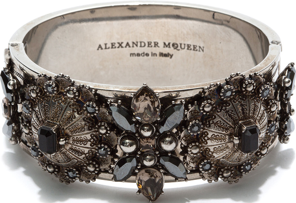 Wajib Punya: Aksesori dari Alexander McQueen