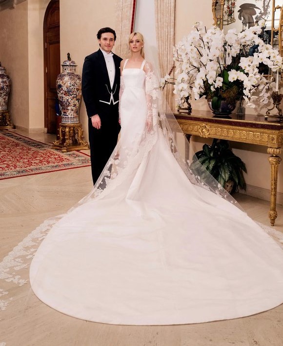 Fakta Dan Pesan Manis Di Balik Gaun Pengantin Nicola Peltz