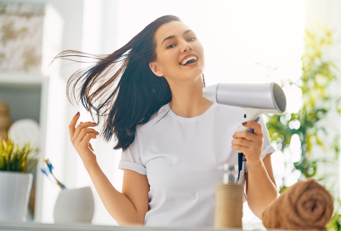 5 Rekomendasi Hair Dryer Paling Aman Untuk Rambut