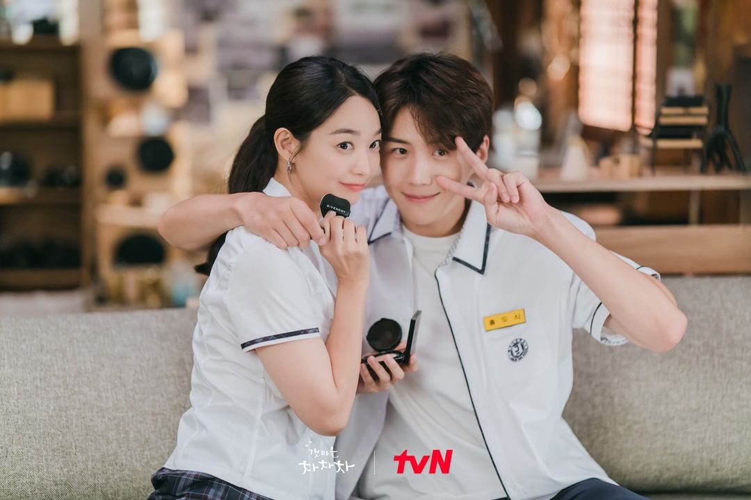 7 Alasan Wajib Nonton Hometown Cha-Cha-Cha Yang Lagi Viral