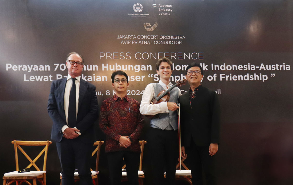 Symphony of Friendship: Kolaborasi Musik Klasik Dua Negara