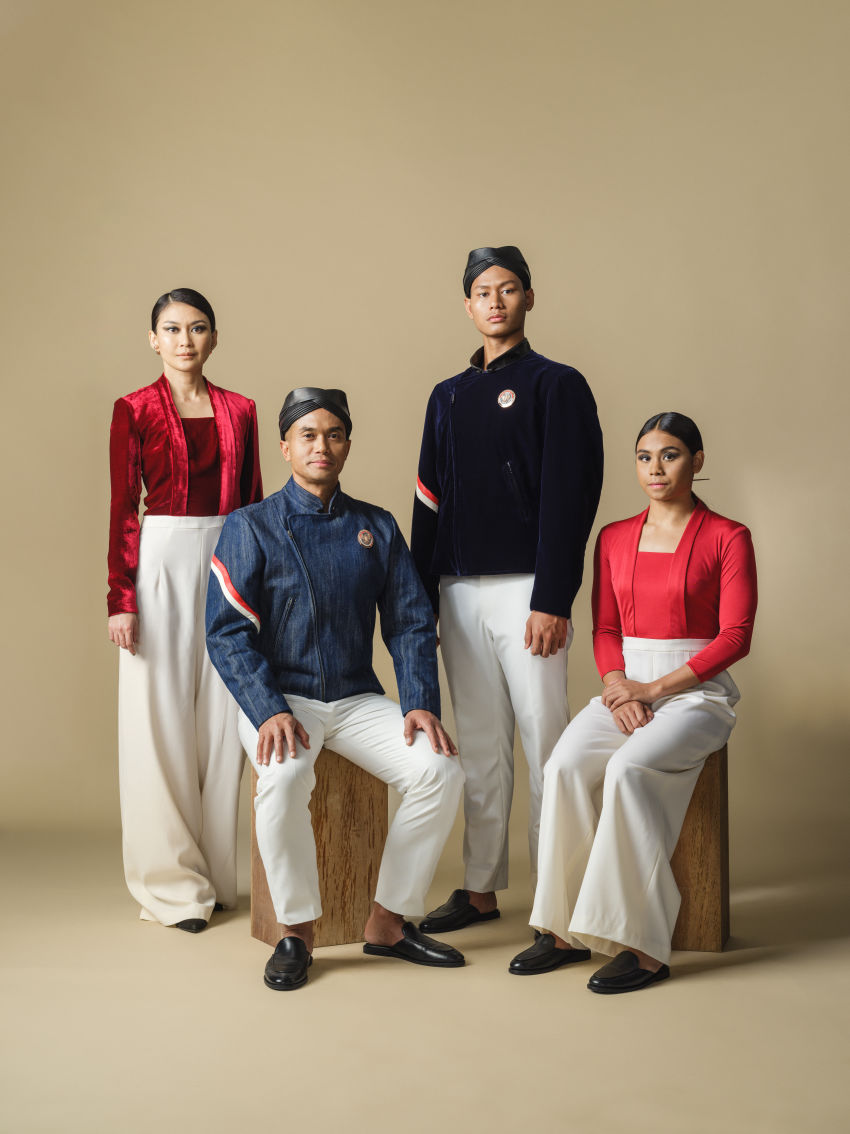 Intip Keindahan Seragam Khas Jawa Tuk Parade Olimpiade 2024 