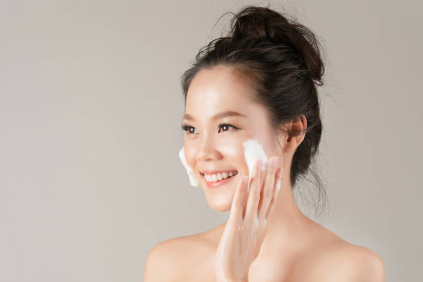 4 Perbedaan Facial Wash Dan Facial Foam, Penasaran Apa Saja?