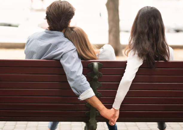 Waspada! Ini 14 Cara Mengetahui Pasanganmu Sedang Selingkuh