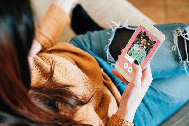 10 Tipe Bio Tinder Paling Populer Penentu First Impression