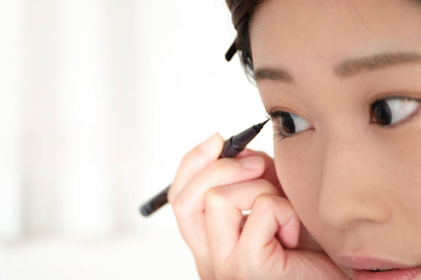 3 Trik Cara Gambar Eyeliner Untuk Hooded Eyes dan Monolid