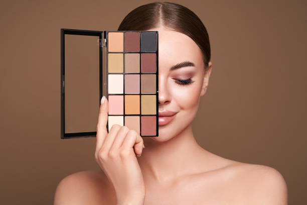 Rekomendasi Face Palette On-The-Go Terbaik, Wajib Punya!