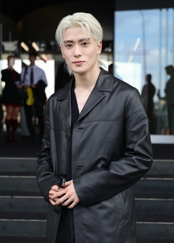 Ini Deretan Artis Korea yang Jadi Brand Ambassador Prada