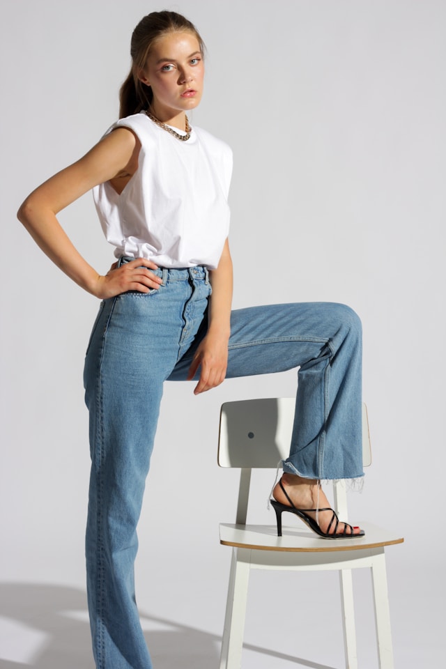 Perbedaan Skinny dan Slim Fit: Pilih yang Sesuai dengan Gaya
