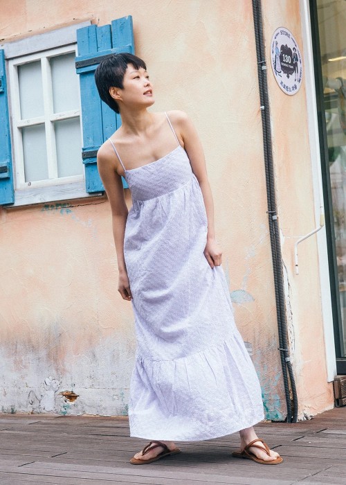 Manis! Ini Pilihan Outfit Warna Lilac Untuk Tampilan Feminin