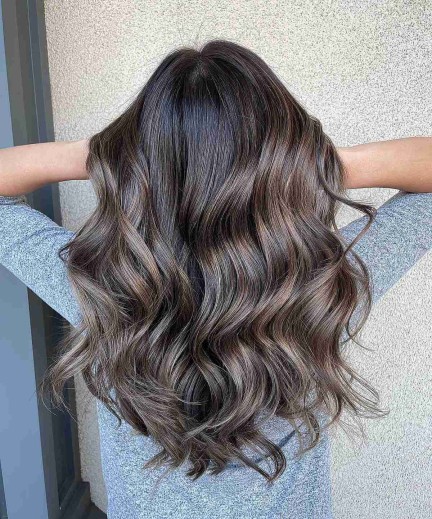 Berbagai Tips Warna Rambut Ash Brown Bagi Kulit Sawo Matang