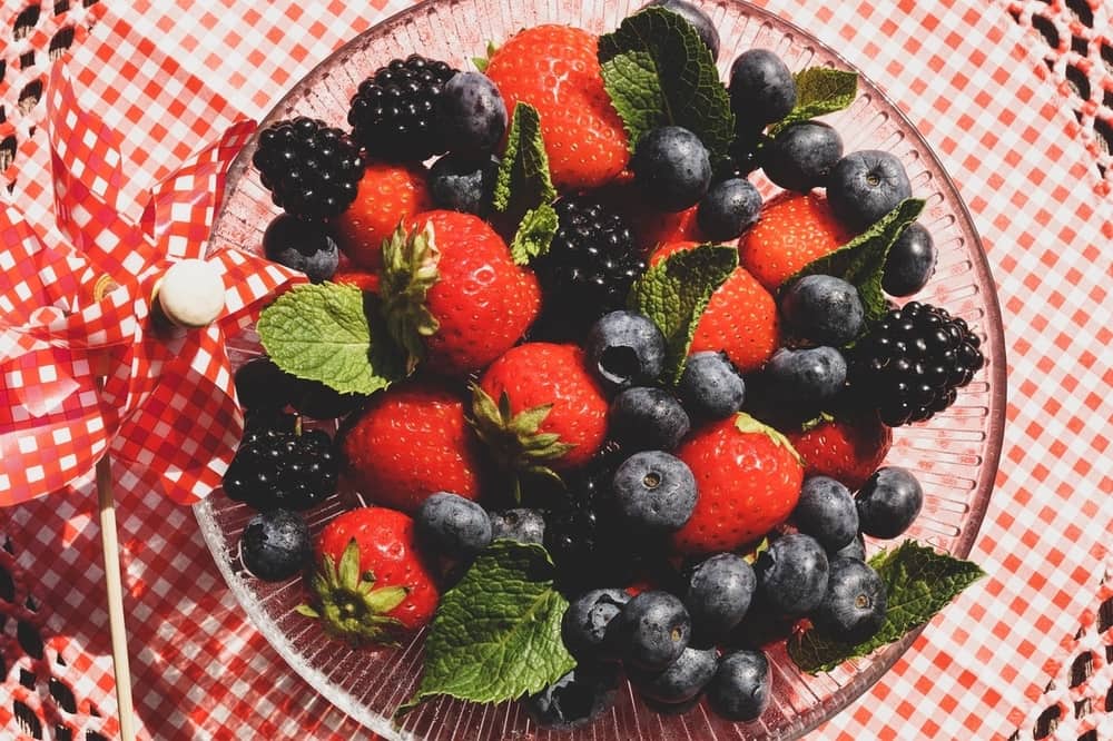 12 Makanan Kaya Antioksidan Untuk Menjaga Daya Tahan Tubuh