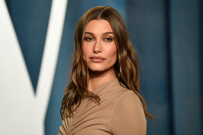 Ciptakan Gaya Makeup Mocha Mousse dari Warna Pantone 2025