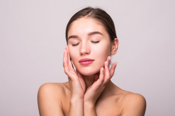 7 Fungsi Moisturizer yang Baik Untuk Kesehatan Kulit