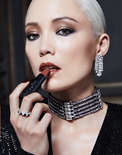 Tampil Beda, Ini Rekomendasi Brown Lipstick yang Tahan Lama