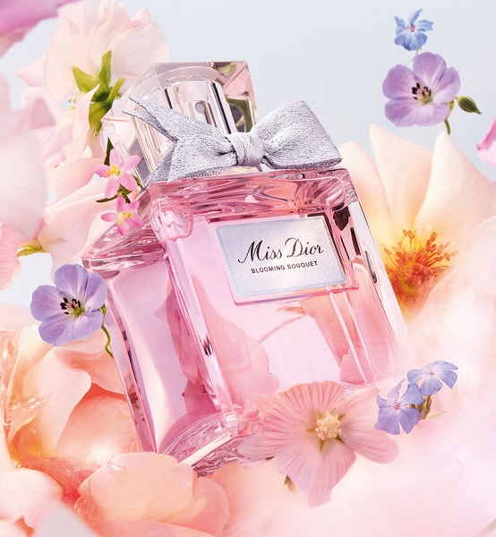 Rekomendasi Parfum Wangi Floral dan Segar Untuk Musim Semi