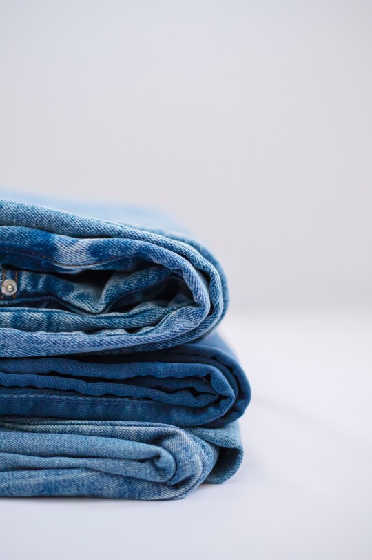 7 Jenis Celana Jeans yang Wajib Dimiliki Perempuan