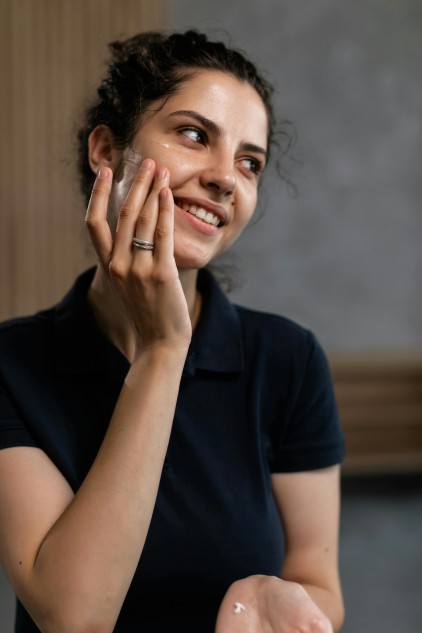Kenali 7 Ciri Wajah Iritasi Akibat Skincare yang Salah