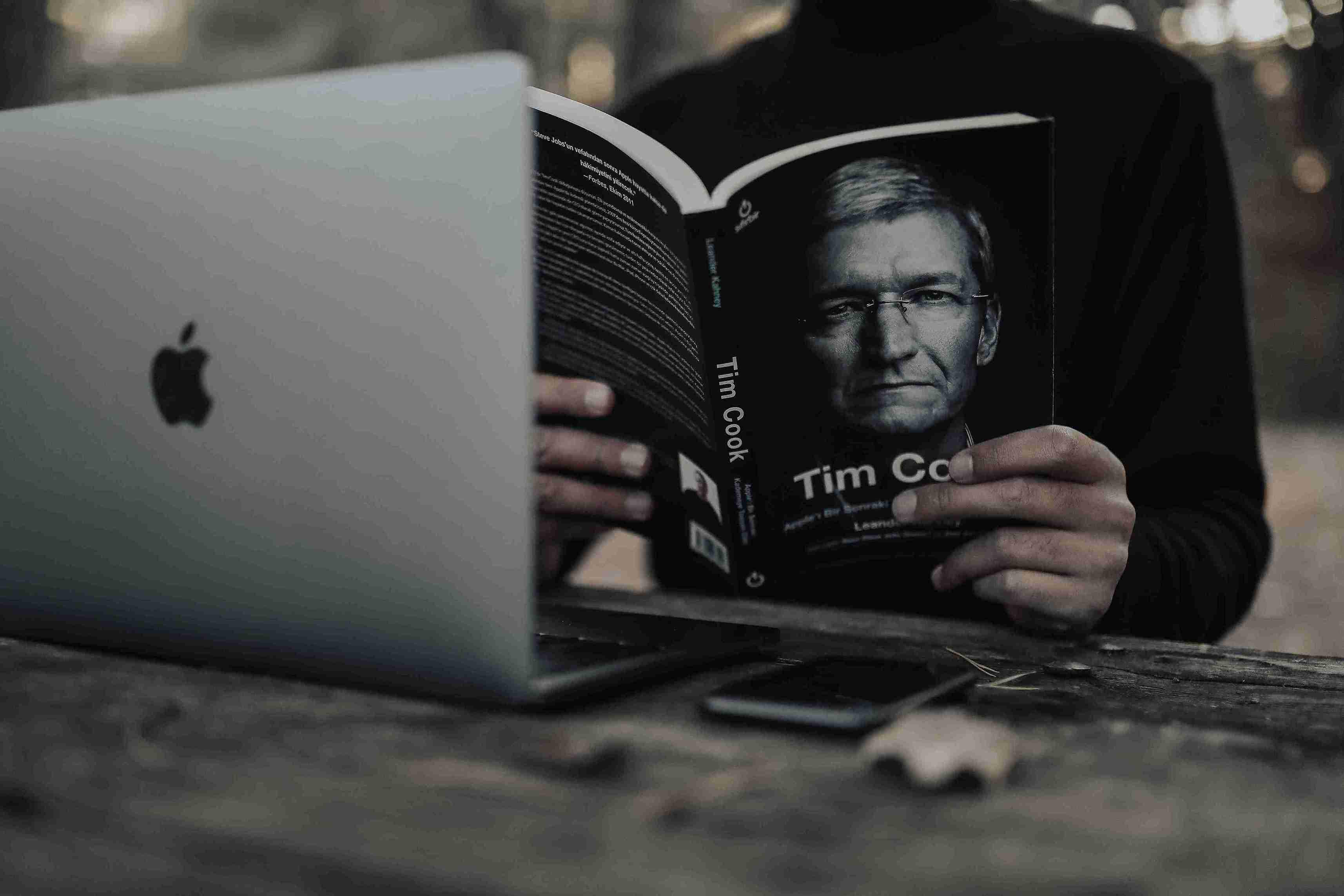 6 Rekomendasi Buku Inspiratif Untuk Memulai Bisnis
