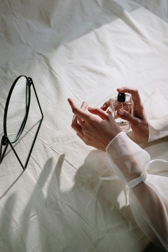 Wangi! Ini 6 Parfum Notes Yang Cocok Untuk Musim Hujan