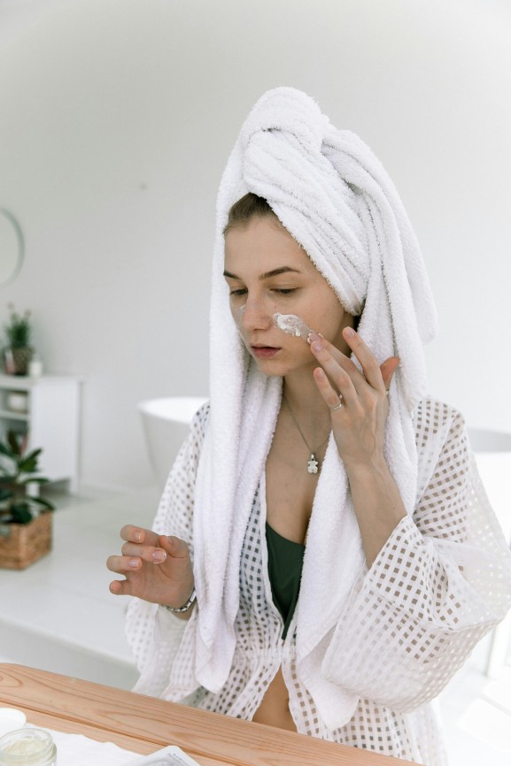 6 Efek Niacinamide pada Kulit Wajah yang Perlu Kamu Ketahui