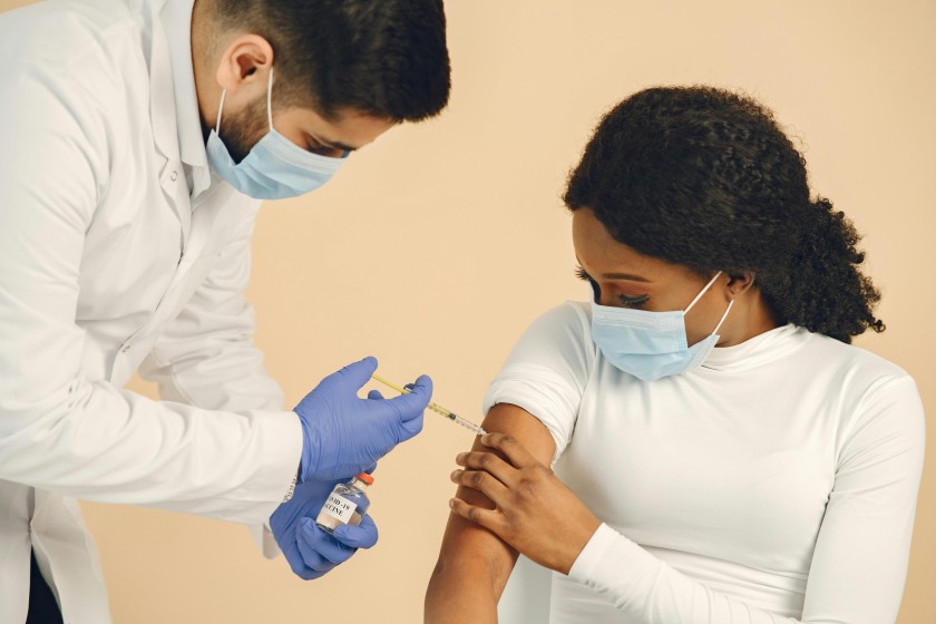 Kemenkes Berencana Vaksin HPV Gratis di 2027 bagi Perempuan 