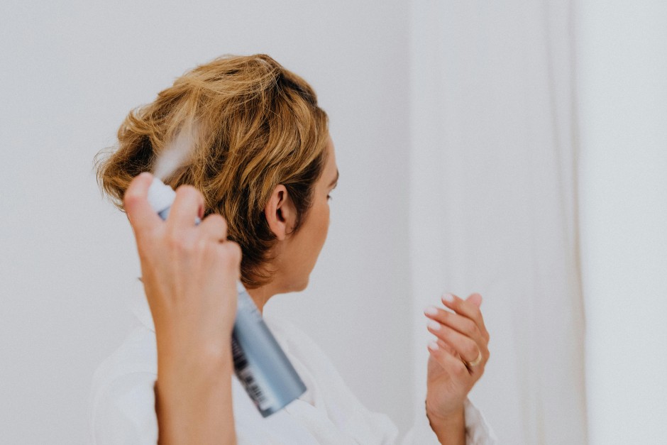 5 Tips Menggunakan Dry Shampoo yang Benar
