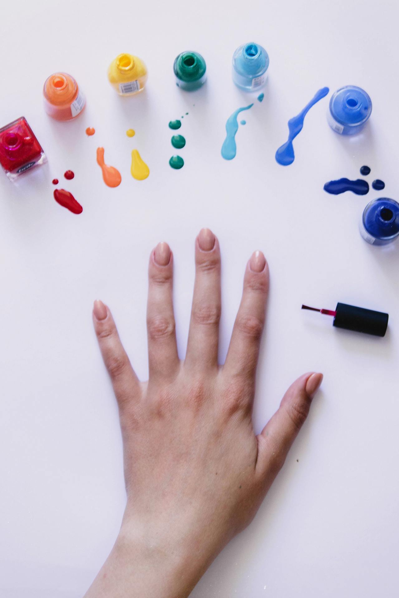 7 Warna Nail Art yang Paling Cocok untuk Kulit Sawo Matang