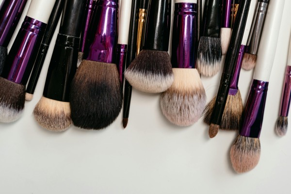 Ini Dia! Nama Alat Make Up & Kegunaannya untuk Para Pemula!